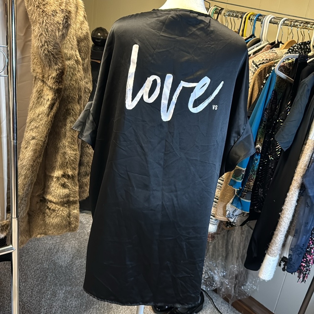 Victoria’s Secret Love Black satin Cover up. One size. Always trendy - Picture 6 of 8